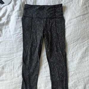 Athleta Lightning Static 7/8 Tight Leggings with Pockets
